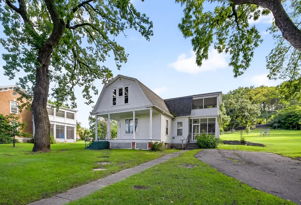 130,132,202 Winona Street SE Chatfield, MN 55923