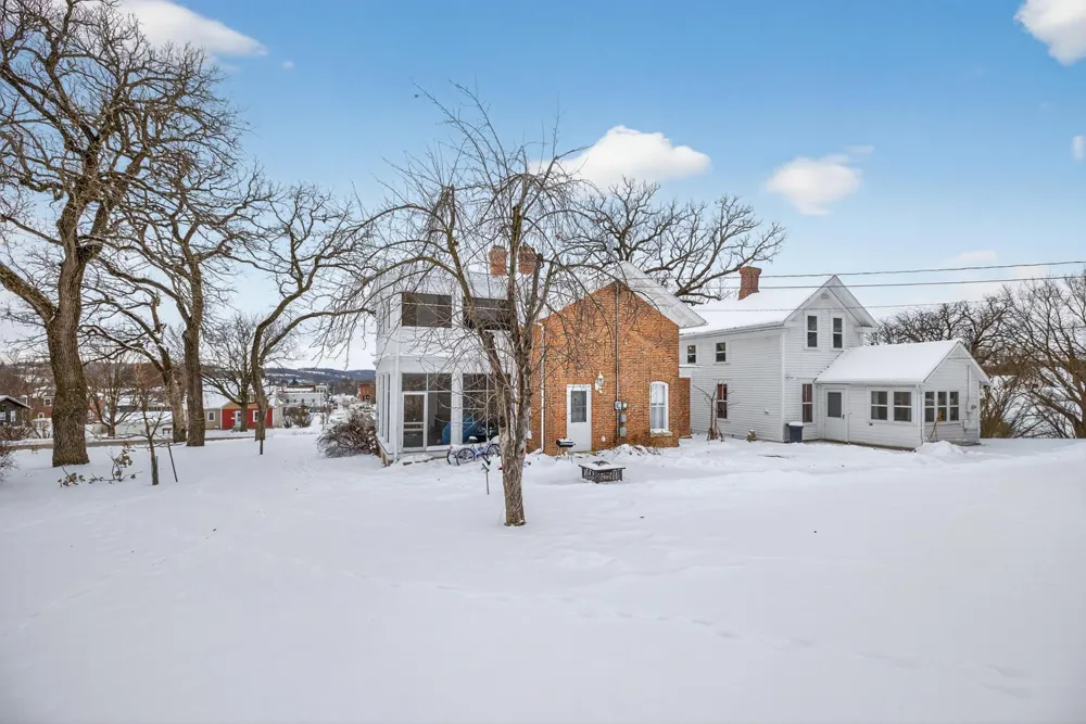 130,132,202 Winona Street SE Chatfield, MN 55923