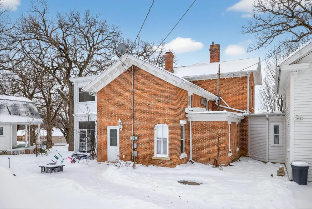 130,132,202 Winona Street SE Chatfield, MN 55923