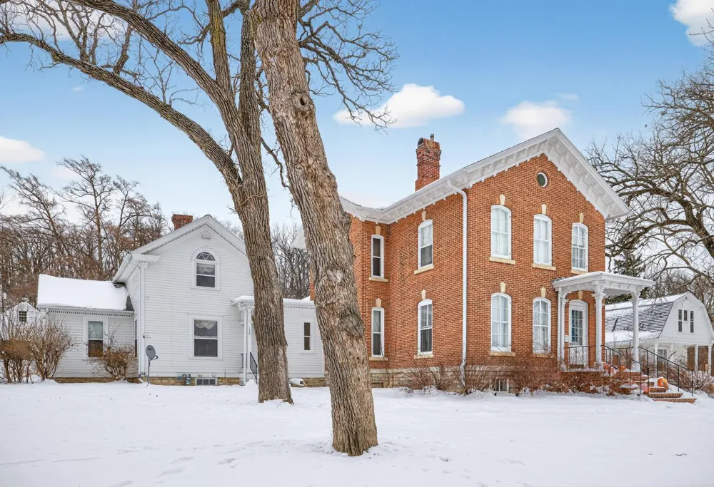 130,132,202 Winona Street SE Chatfield, MN 55923