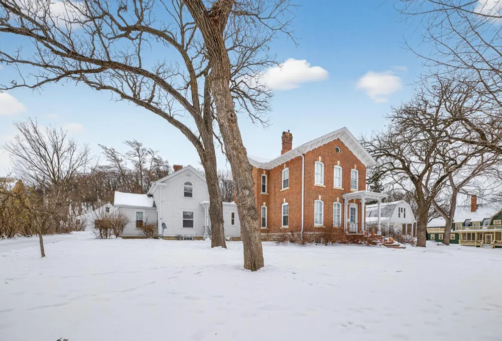 130,132,202 Winona Street SE Chatfield, MN 55923