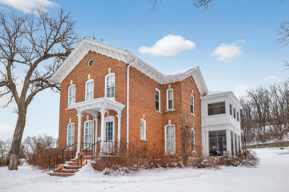 130,132,202 Winona Street SE Chatfield, MN 55923