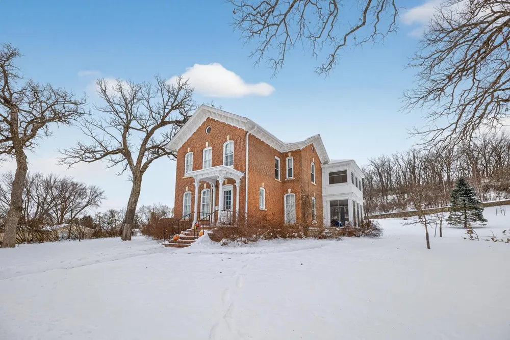 130,132,202 Winona Street SE Chatfield, MN 55923