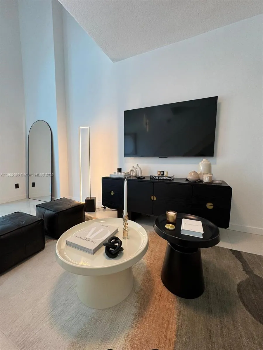60 SW 13th St #1406 Miami, FL 33130