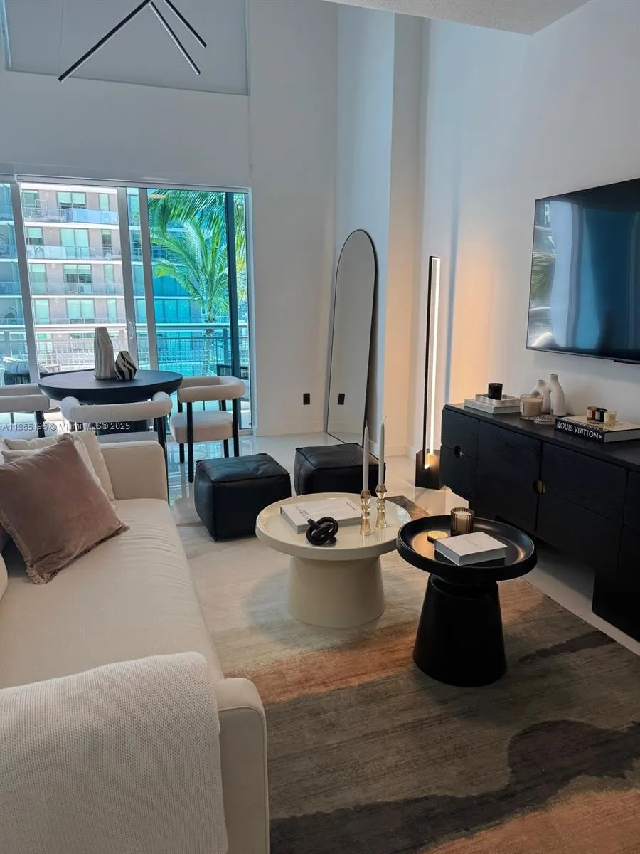 60 SW 13th St #1406 Miami, FL 33130
