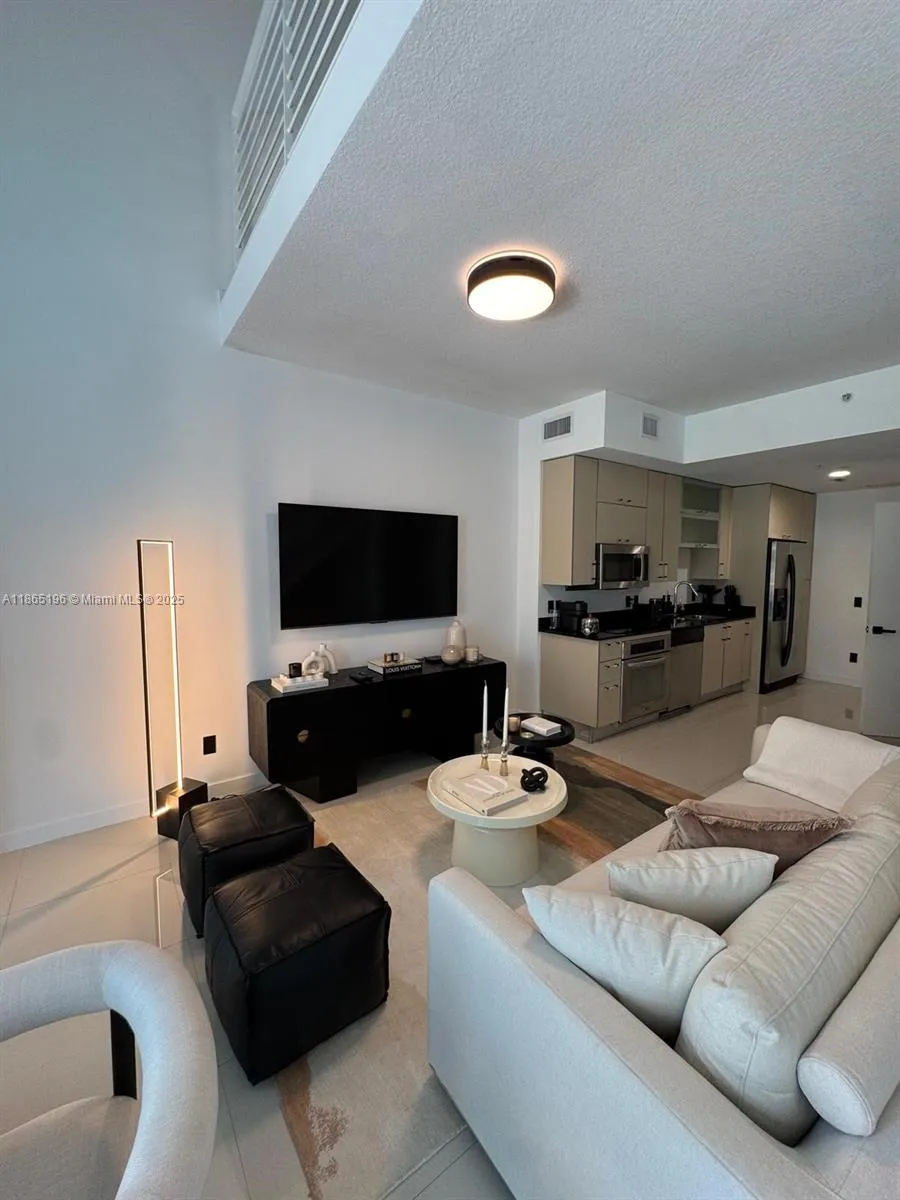 60 SW 13th St #1406 Miami, FL 33130