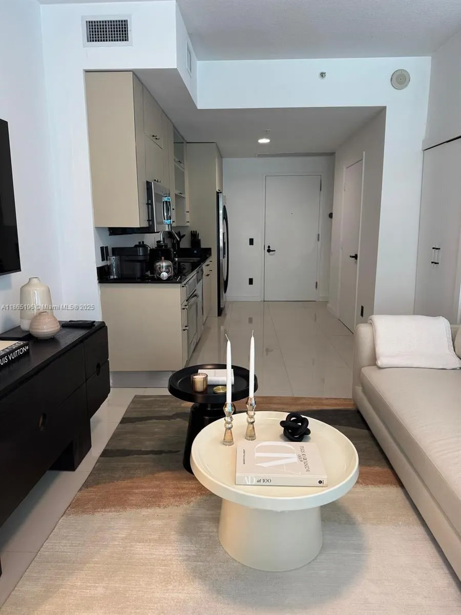 60 SW 13th St #1406 Miami, FL 33130
