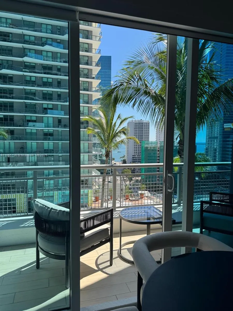 60 SW 13th St #1406 Miami, FL 33130