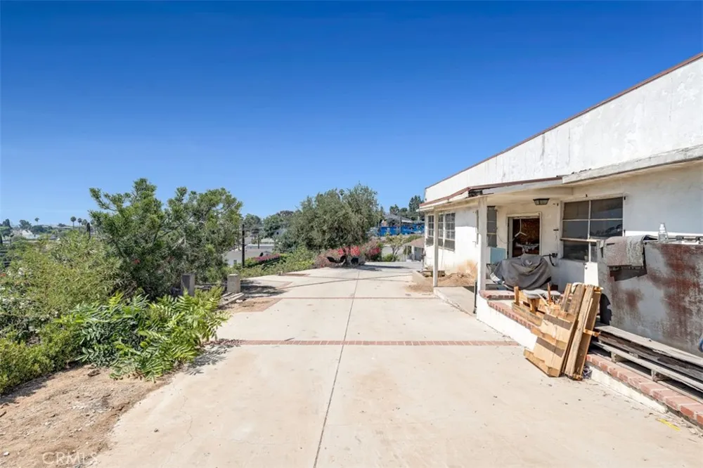 114 Bonnie Beach Place East Los Angeles, CA 90063