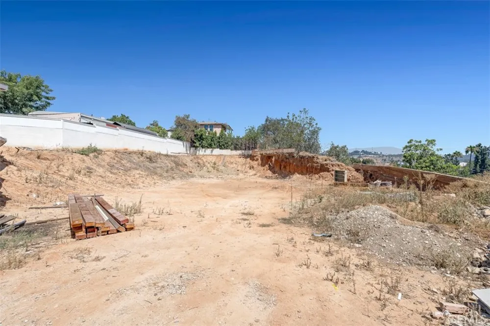 114 Bonnie Beach Place East Los Angeles, CA 90063