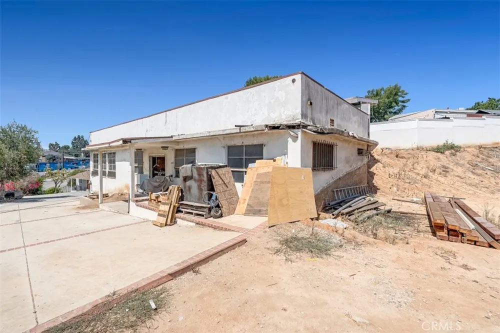 114 Bonnie Beach Place East Los Angeles, CA 90063