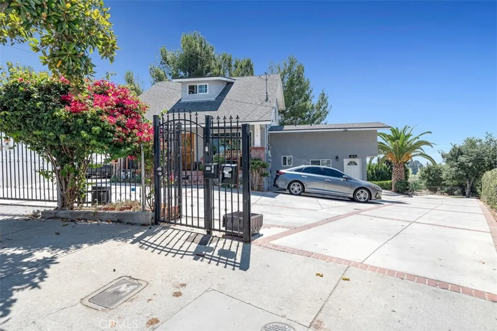 114 Bonnie Beach Place East Los Angeles, CA 90063