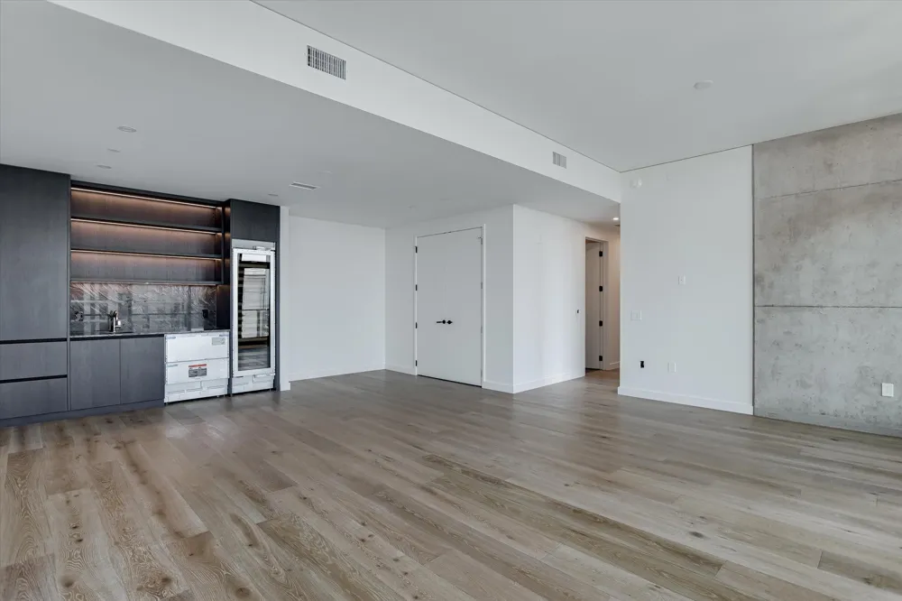 610 Davis Street #3801 Austin, TX 78701