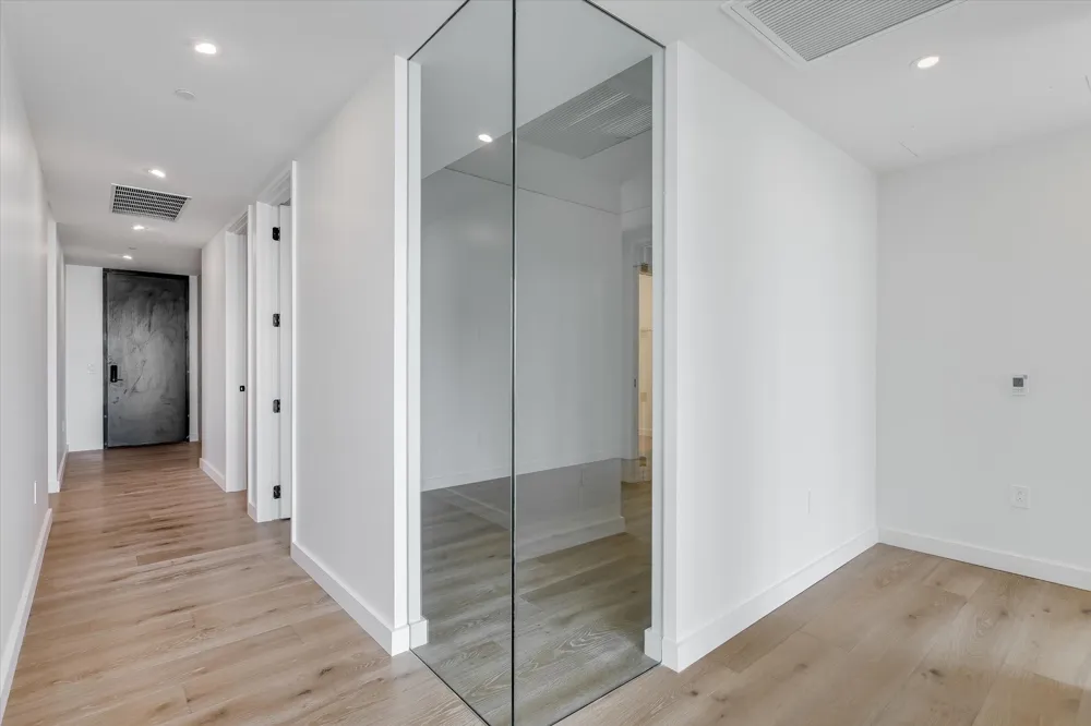 610 Davis Street #3801 Austin, TX 78701