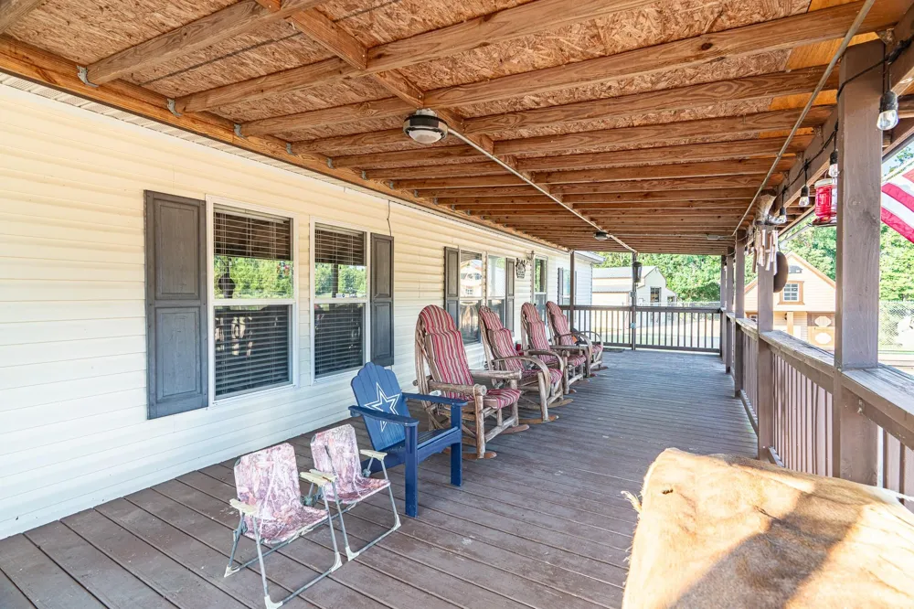 5819 County Road 1170 Kennard, TX 75925