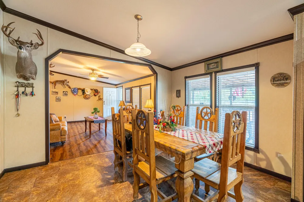 5819 County Road 1170 Kennard, TX 75925