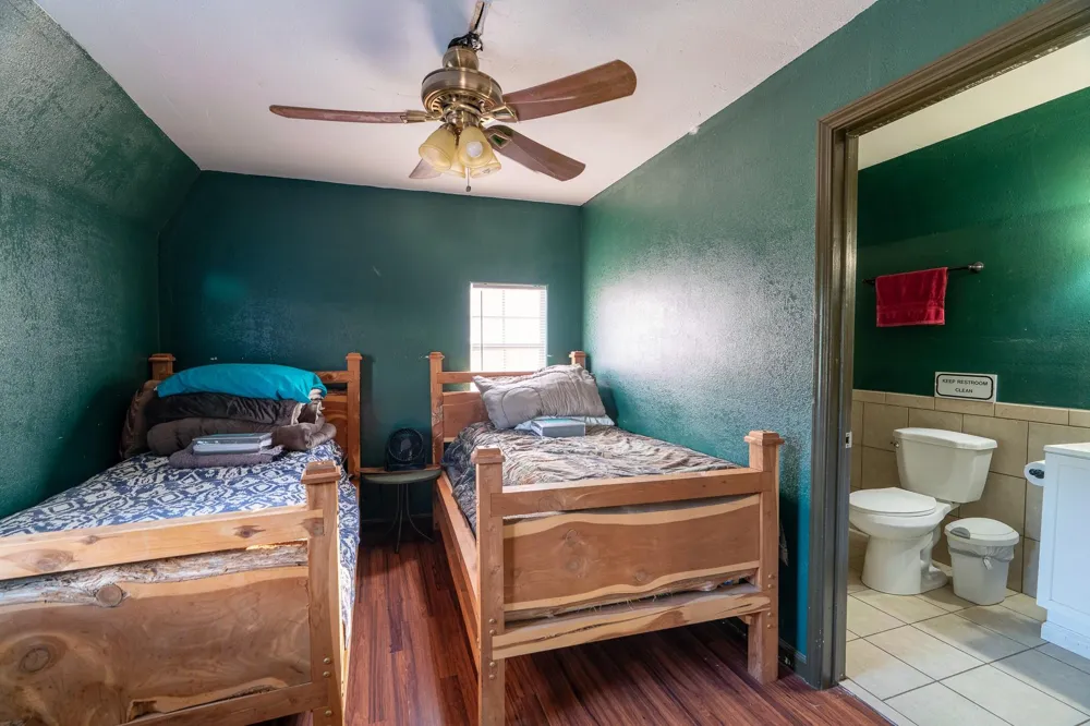 5819 County Road 1170 Kennard, TX 75925