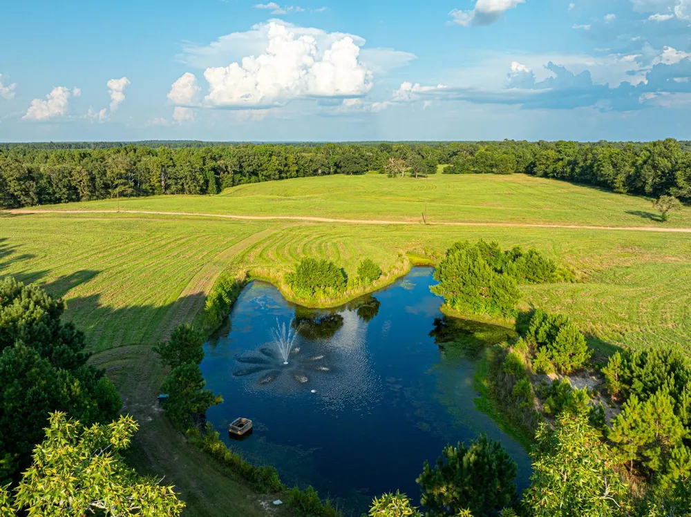 5819 County Road 1170 Kennard, TX 75925