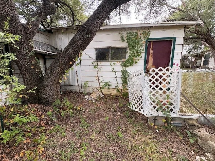 416 Live Oak Loop Whitney, TX 76692
