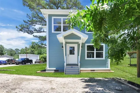 189 W Lakeview