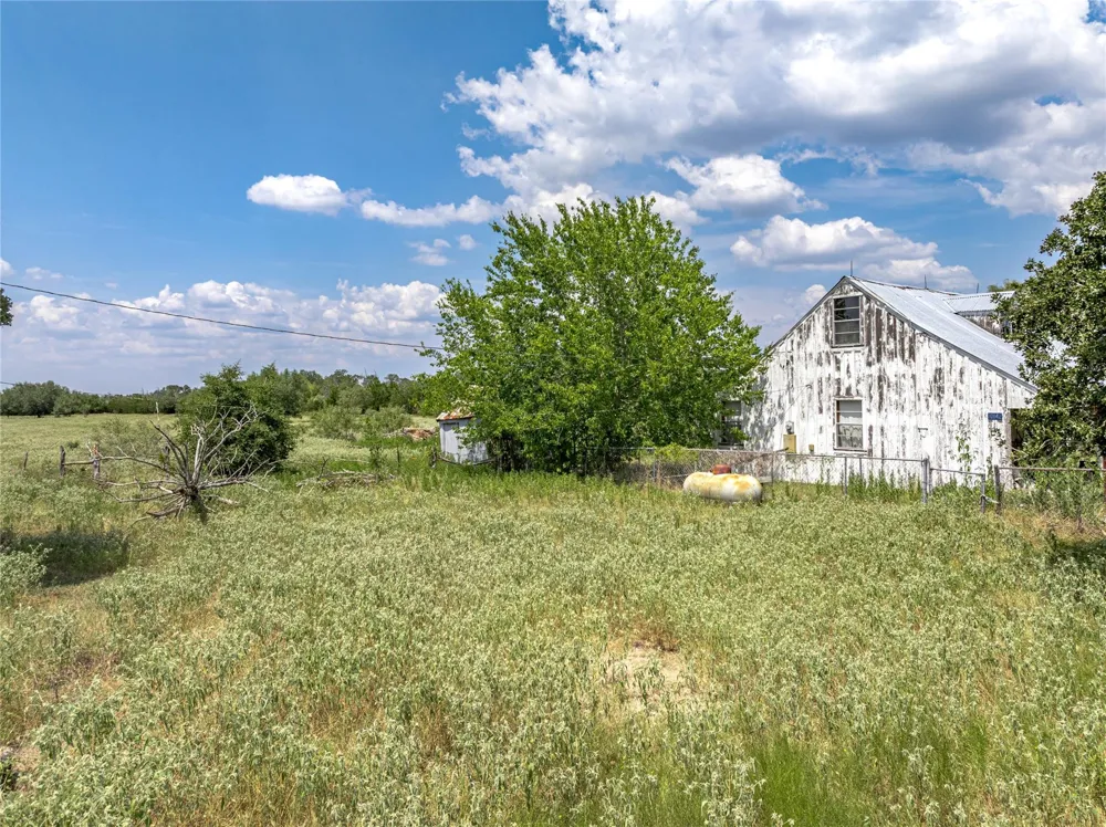 10842 Rauch Road La Grange, TX 78946