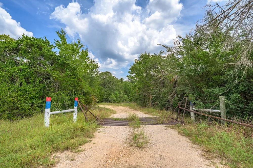 10842 Rauch Road La Grange, TX 78946