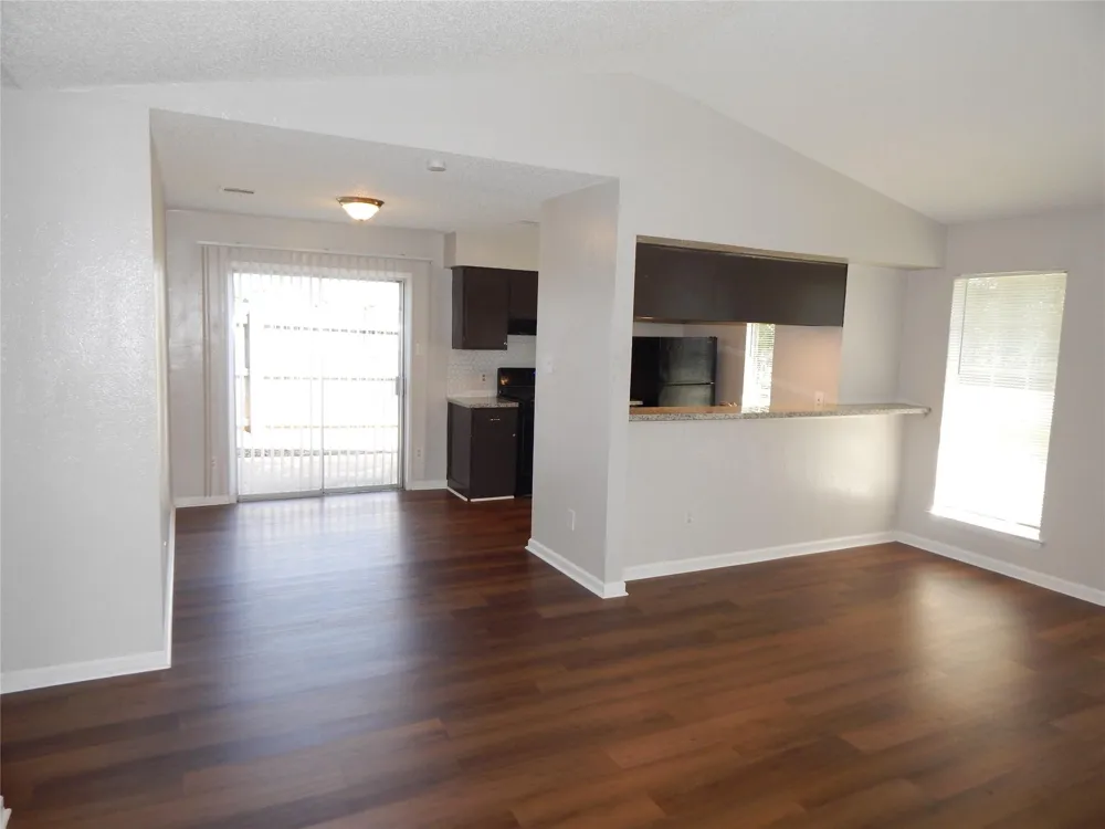 204 Northpointe Avenue #204 La Grange, TX 78945
