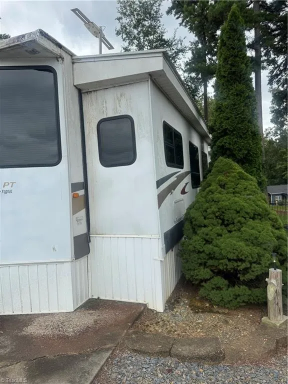 111 Club house Drive New London, NC 28127