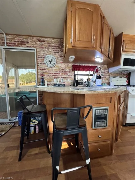 111 Club house Drive New London, NC 28127
