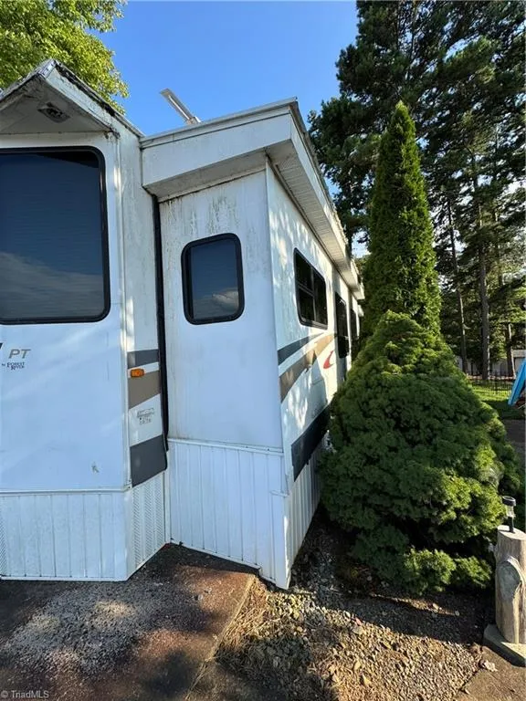 111 Club house Drive New London, NC 28127