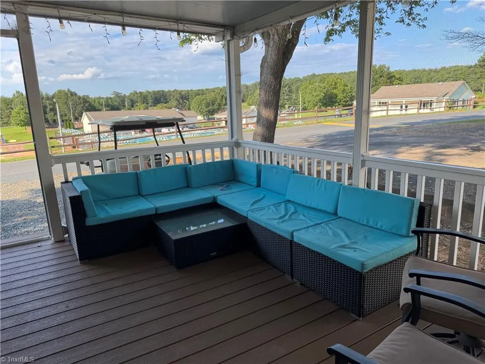 111 Club house Drive New London, NC 28127