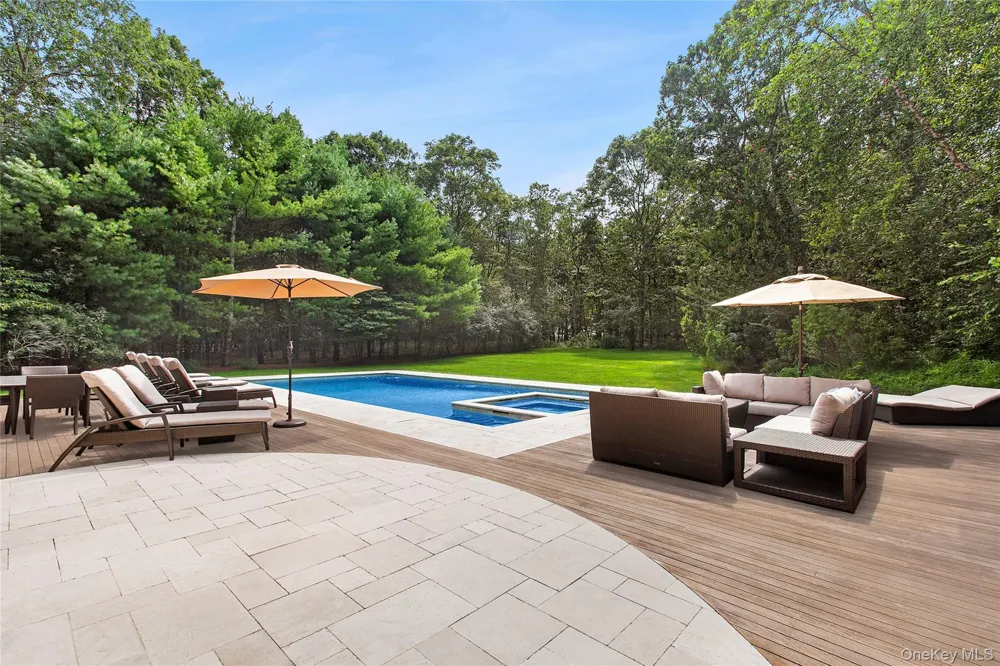 20 Devonshire Lane Amagansett, NY 11930