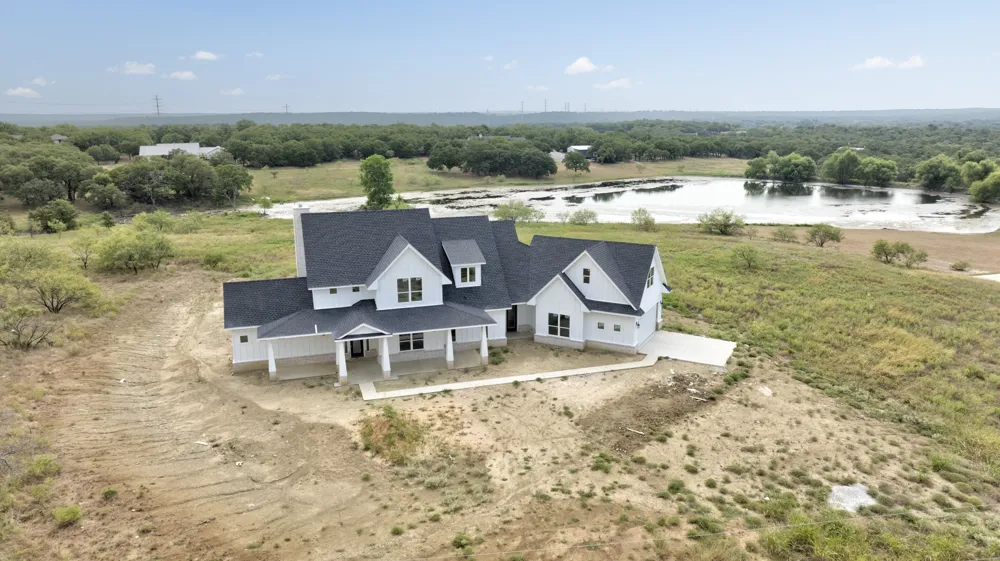117 Mustang Springs Circle Sunset, TX 76270