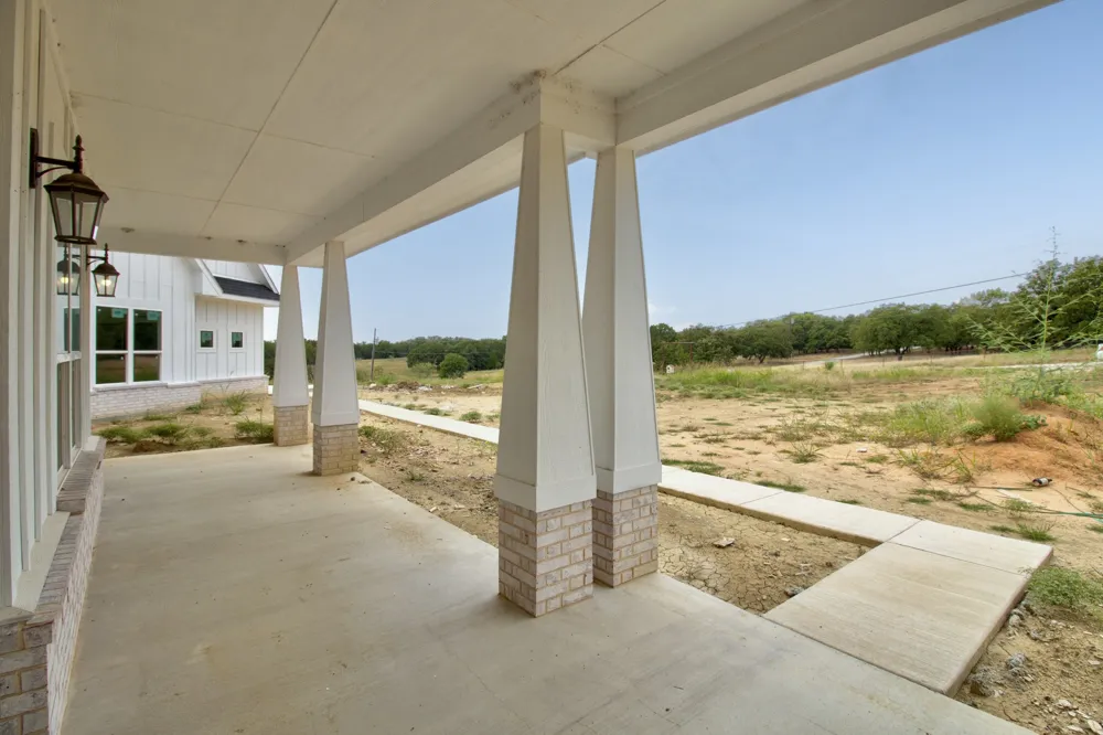 117 Mustang Springs Circle Sunset, TX 76270