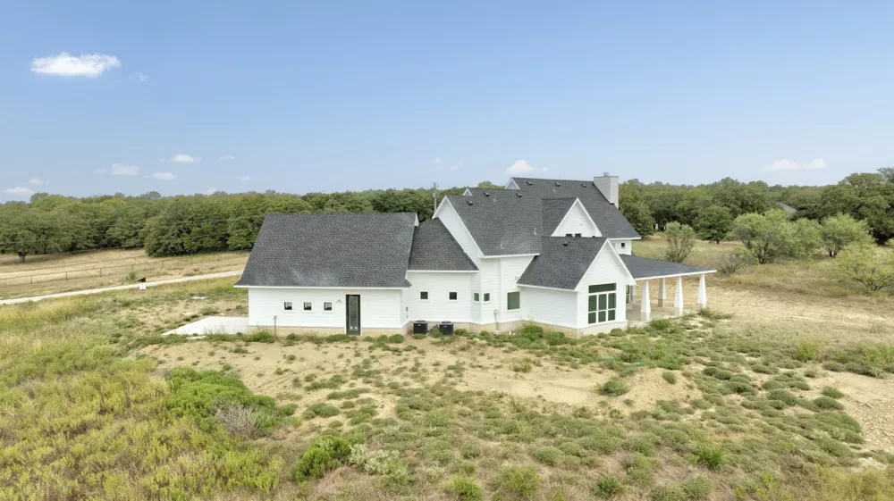 117 Mustang Springs Circle Sunset, TX 76270