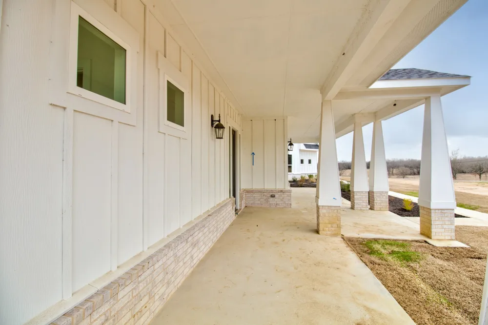 117 Mustang Springs Circle Sunset, TX 76270