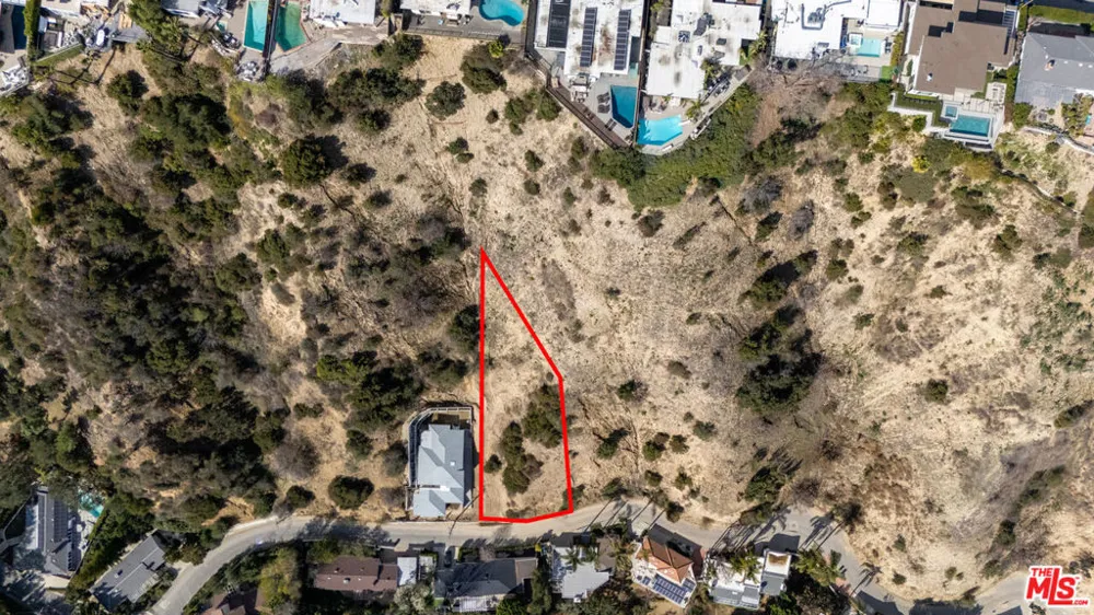 3573 Camino De La Cumbre Sherman Oaks, CA 91423