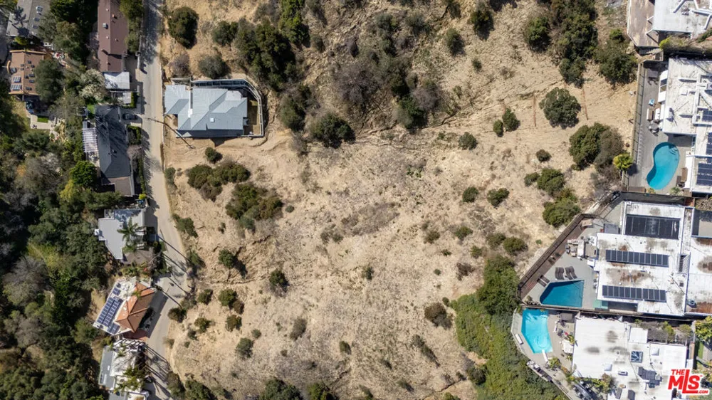 3573 Camino De La Cumbre Sherman Oaks, CA 91423