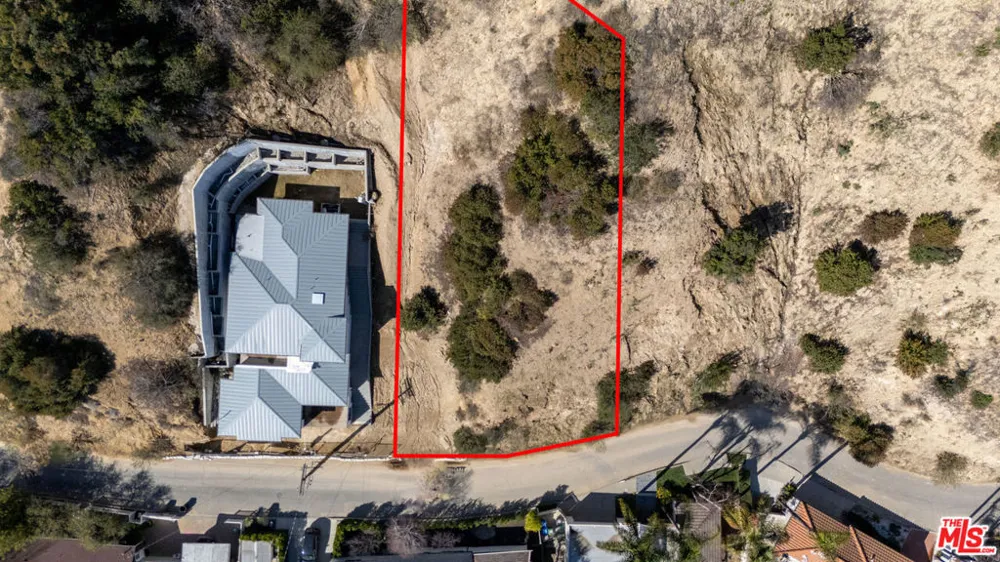 3573 Camino De La Cumbre Sherman Oaks, CA 91423