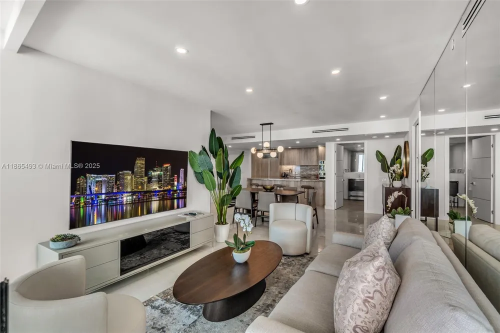 1500 Ocean Drive #1003 Miami Beach, FL 33139