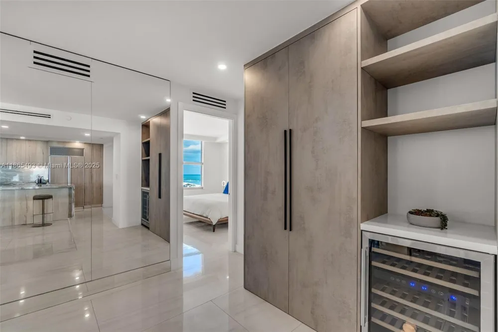1500 Ocean Drive #1003 Miami Beach, FL 33139