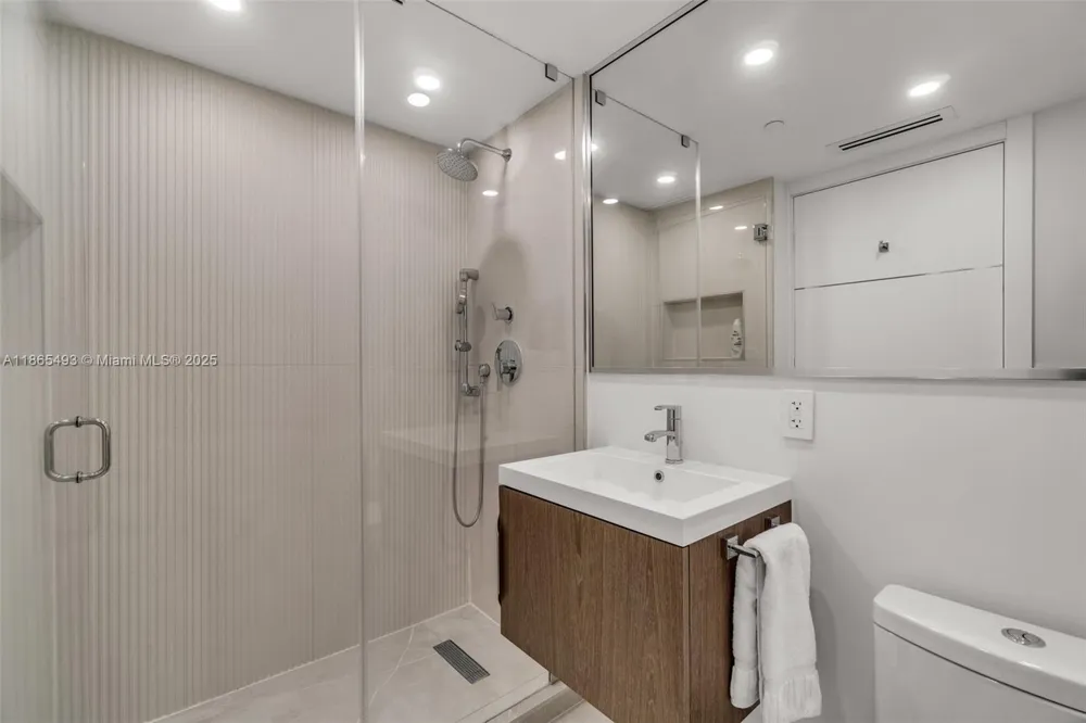1500 Ocean Drive #1003 Miami Beach, FL 33139