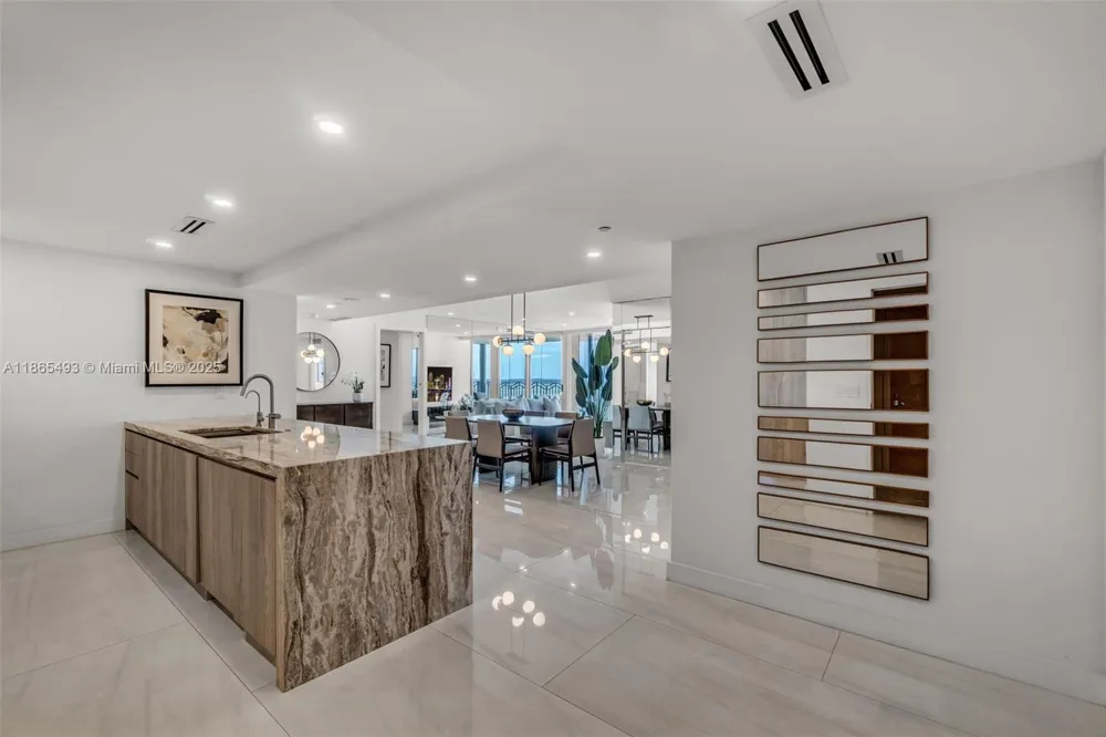 1500 Ocean Drive #1003 Miami Beach, FL 33139