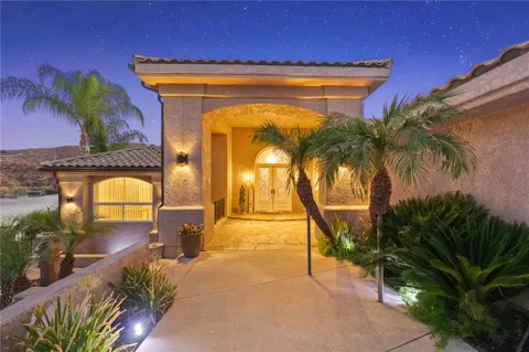 22001 Loch Lomond Drive