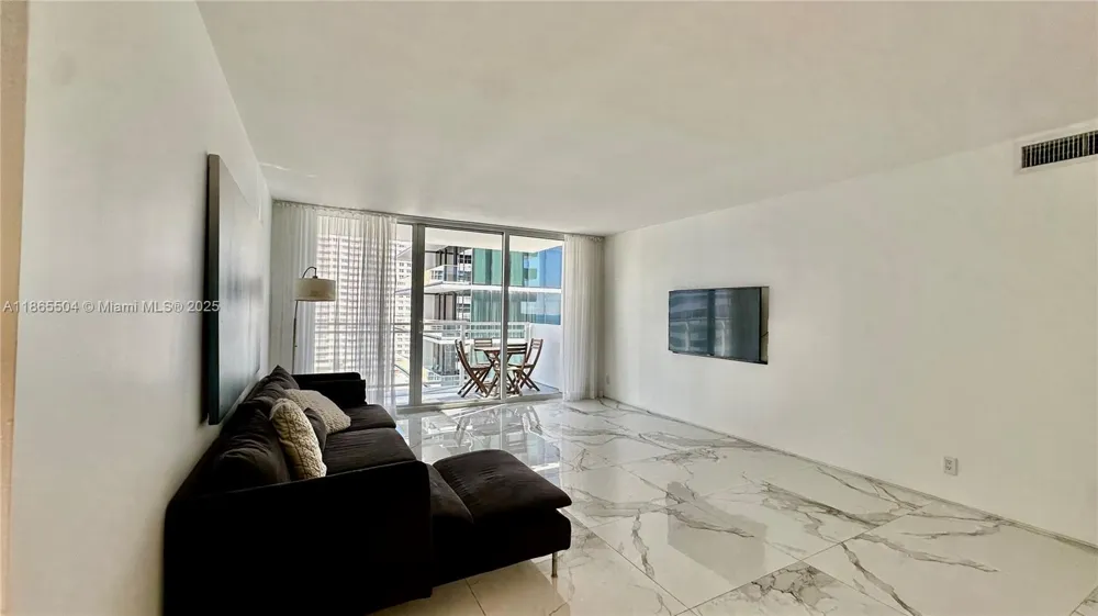 2030 S Ocean Dr #1022 Hallandale Beach, FL 33009