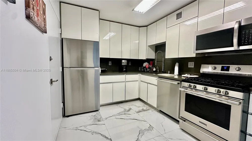 2030 S Ocean Dr #1022 Hallandale Beach, FL 33009