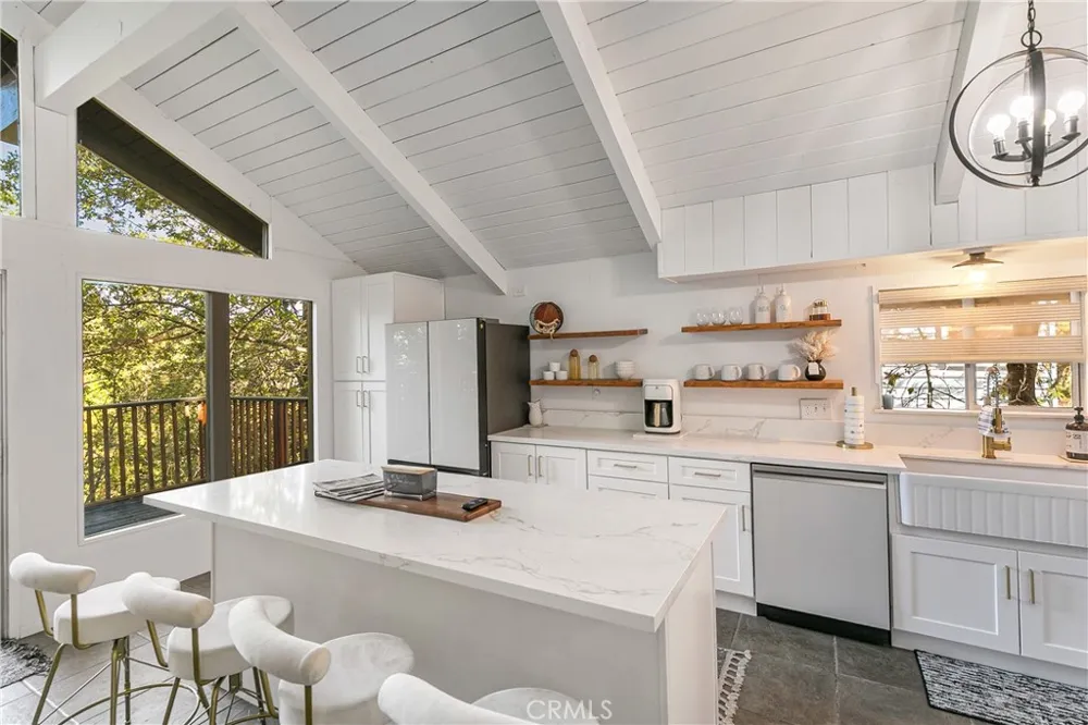628 Rose Lane Twin Peaks, CA 92391