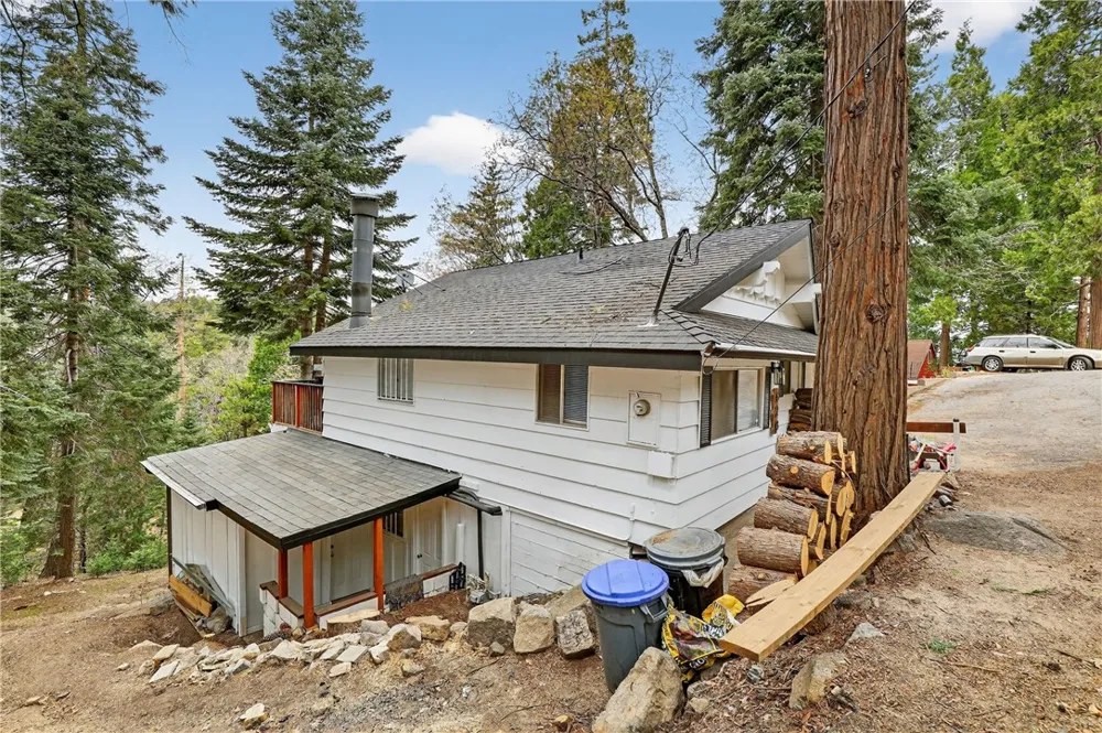 628 Rose Lane Twin Peaks, CA 92391