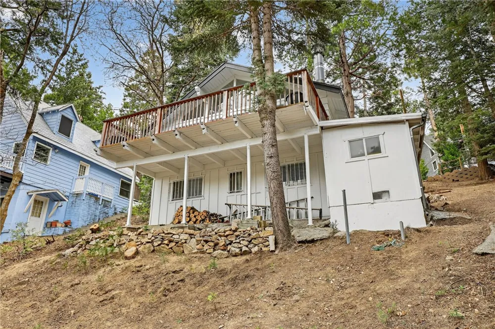 628 Rose Lane Twin Peaks, CA 92391
