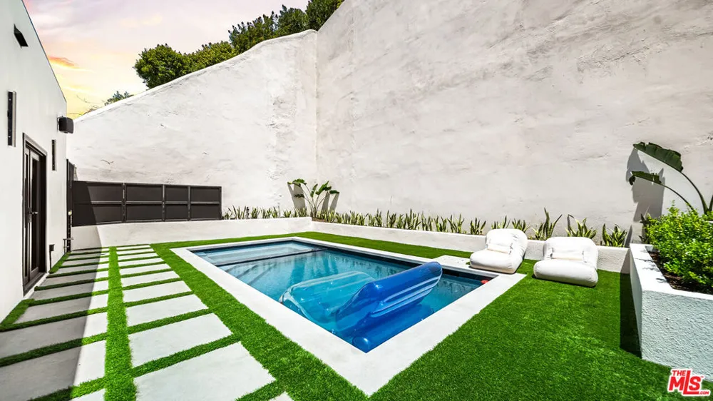 1846 Franklin Canyon Drive Beverly Hills, CA 90210